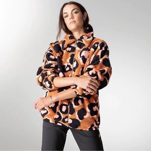 ***50% Off*** NB Glow Cheetah Glow Fleece